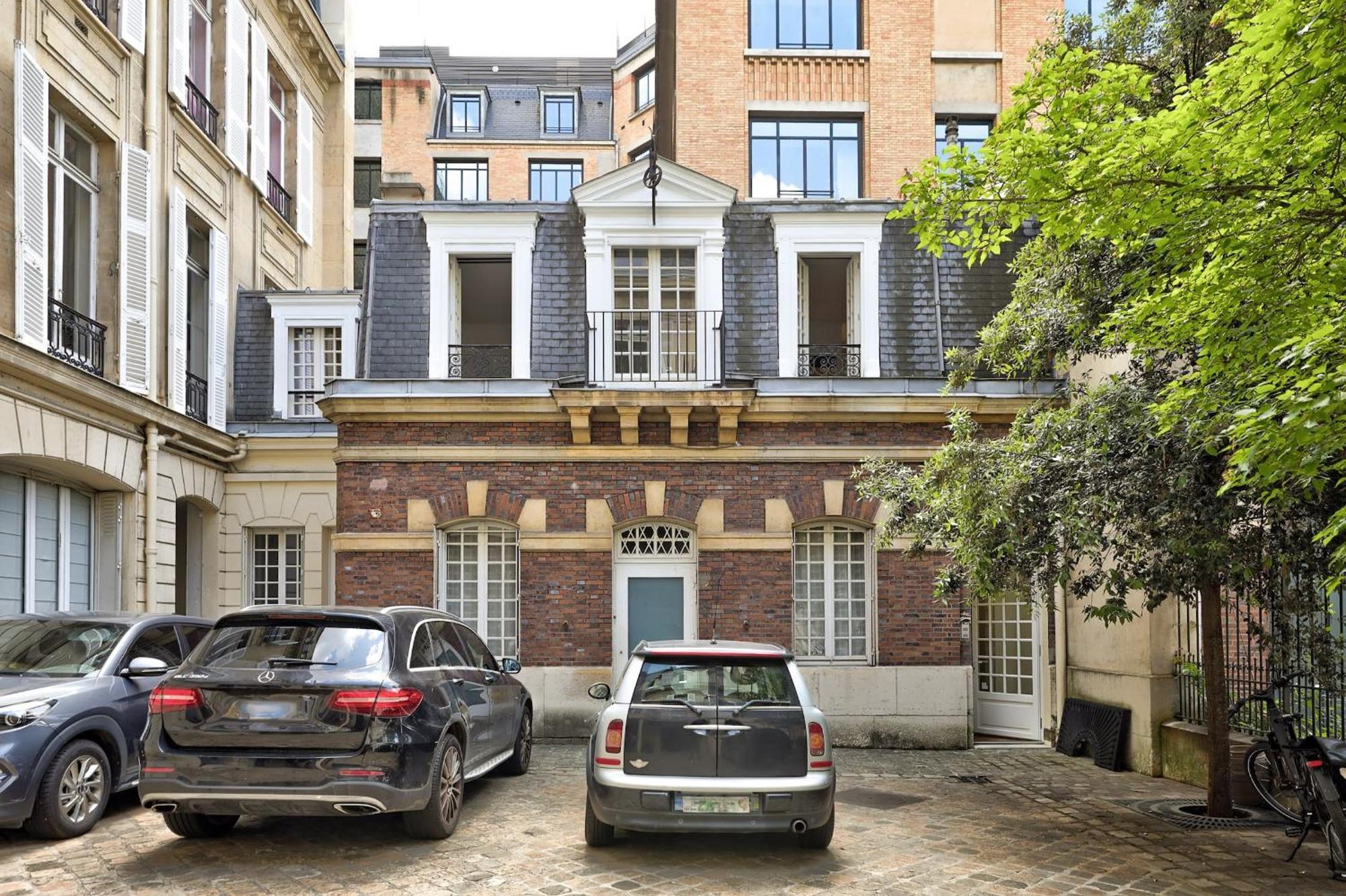 Champs-Elysees - 2Br With Balcony - Cityapartmentstay 파리 외부 사진